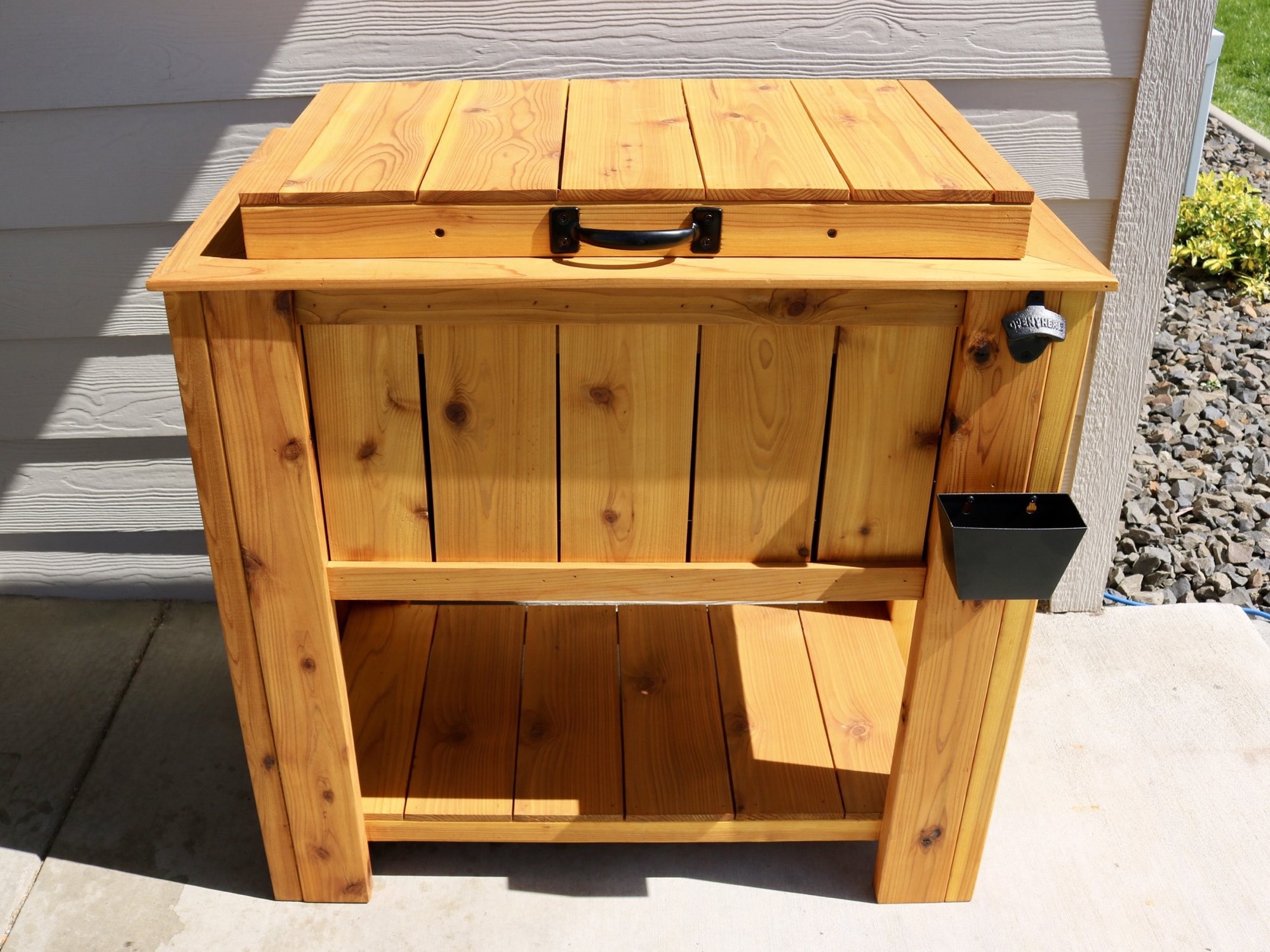 Cedar cooler box